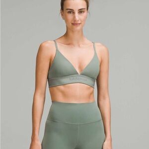 Lululemon License to Train Triangle Bra Light Support, A/B Cup *Logo size 10